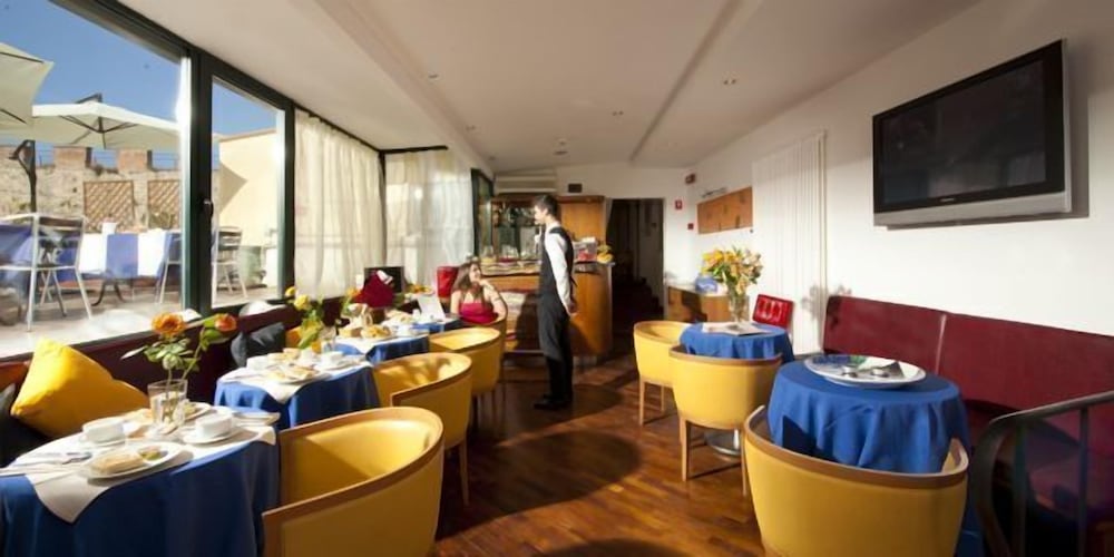 

Napoli - Pisa - Hotel Il Giardino