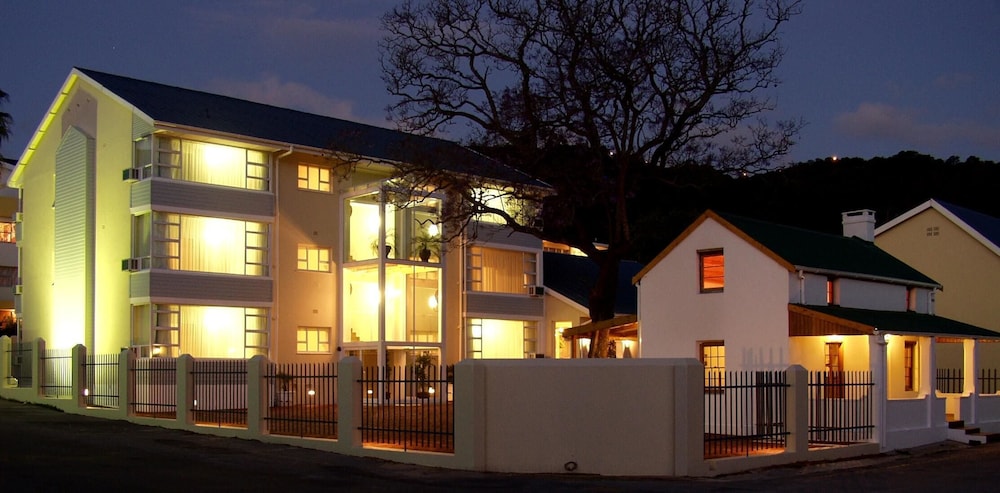 The Russel Hotel