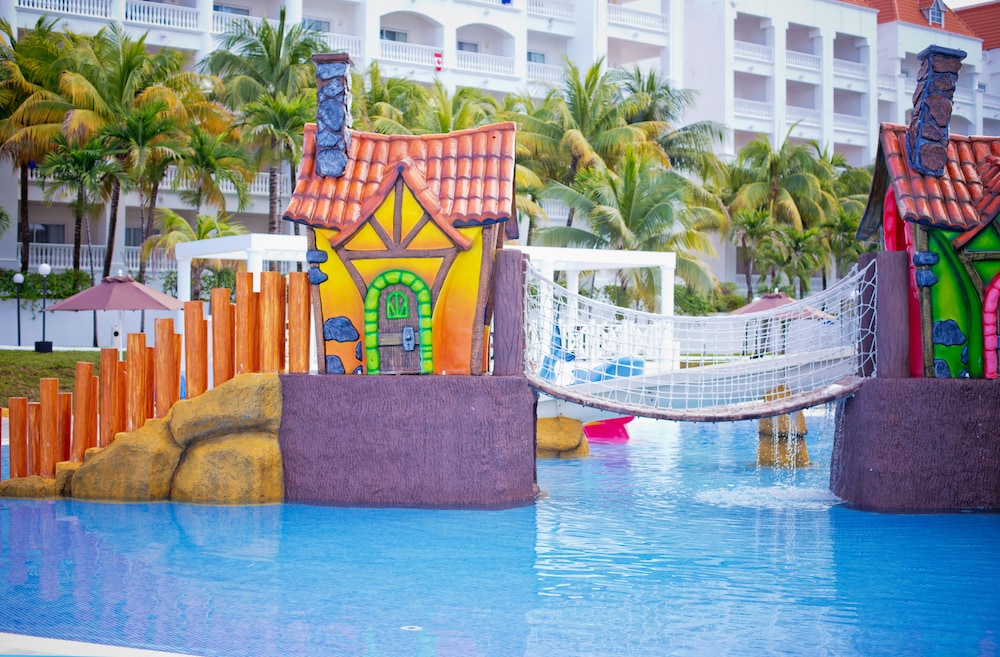 

Bologna - Runaway Bay - Bahia Principe Grand Jamaica - All Inclusive