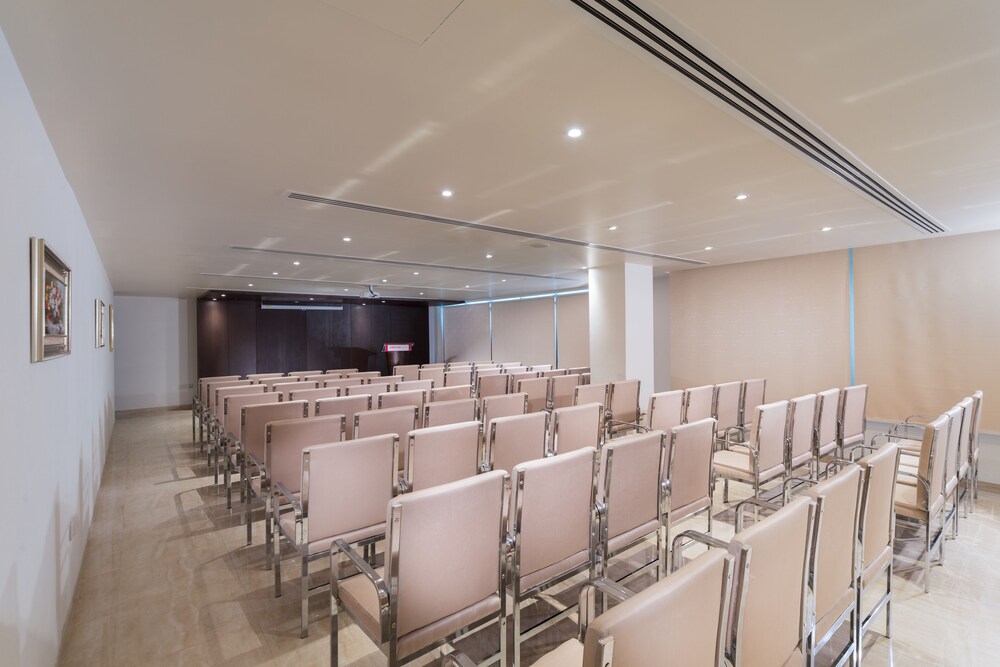 

Venezia - Oman, Costa di Salalah - IntercityHotel Salalah