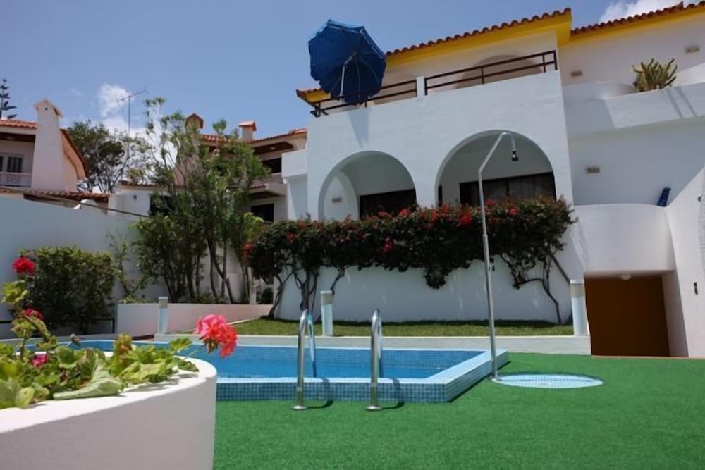 

Firenze - Funchal - Caniço Bay Club