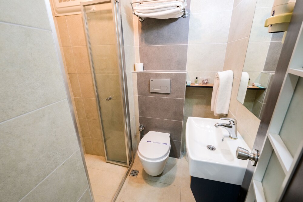 

Bologna - Alanya - Wien Star Hotel