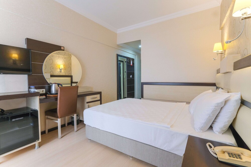 

Bologna - Alanya - Wien Star Hotel