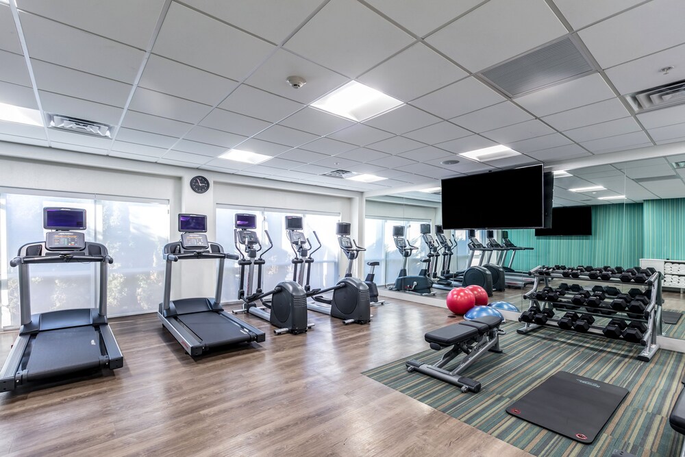 

Bologna - Jersey City - Holiday Inn Express & Suites Jersey City North - Hoboken