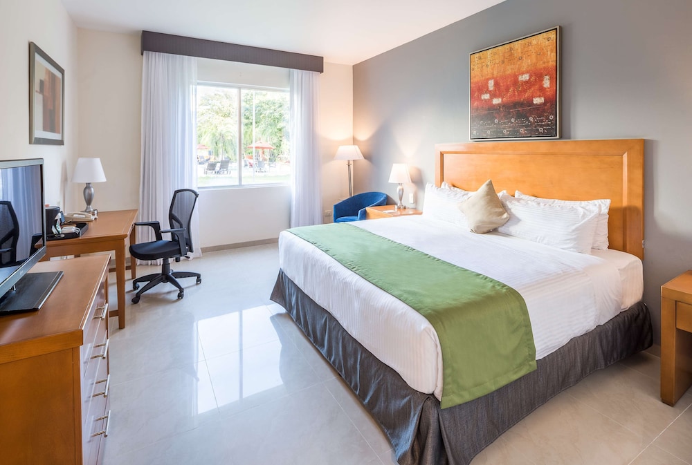 

Bologna - Xcaret - Wyndham Garden Playa Del Carmen