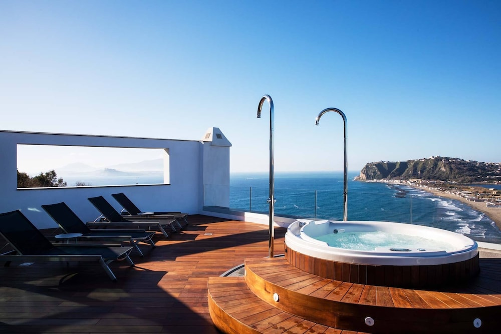 

Milano - Procida - Hotel Cala Moresca