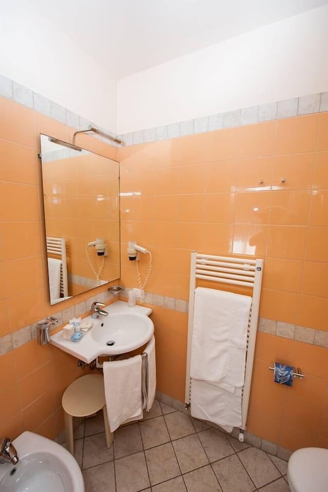

Milano - Marina di Ravenna - Alba Hotel