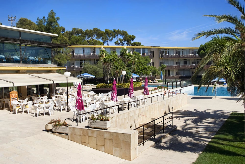 

Milano - Sant Feliu de Guíxols - Aparthotel Comtat Sant Jordi