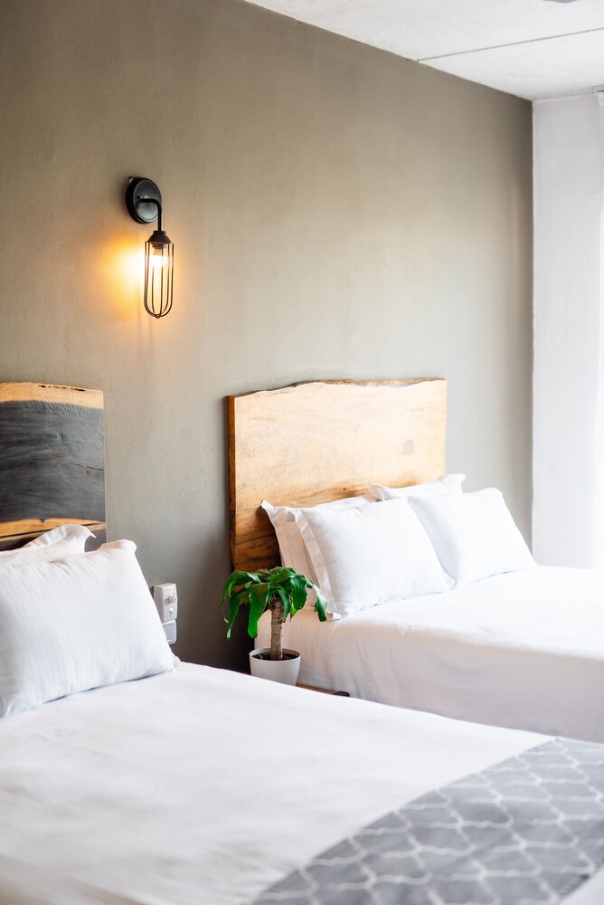 

Bari - Playa del Carmen - Hotel52