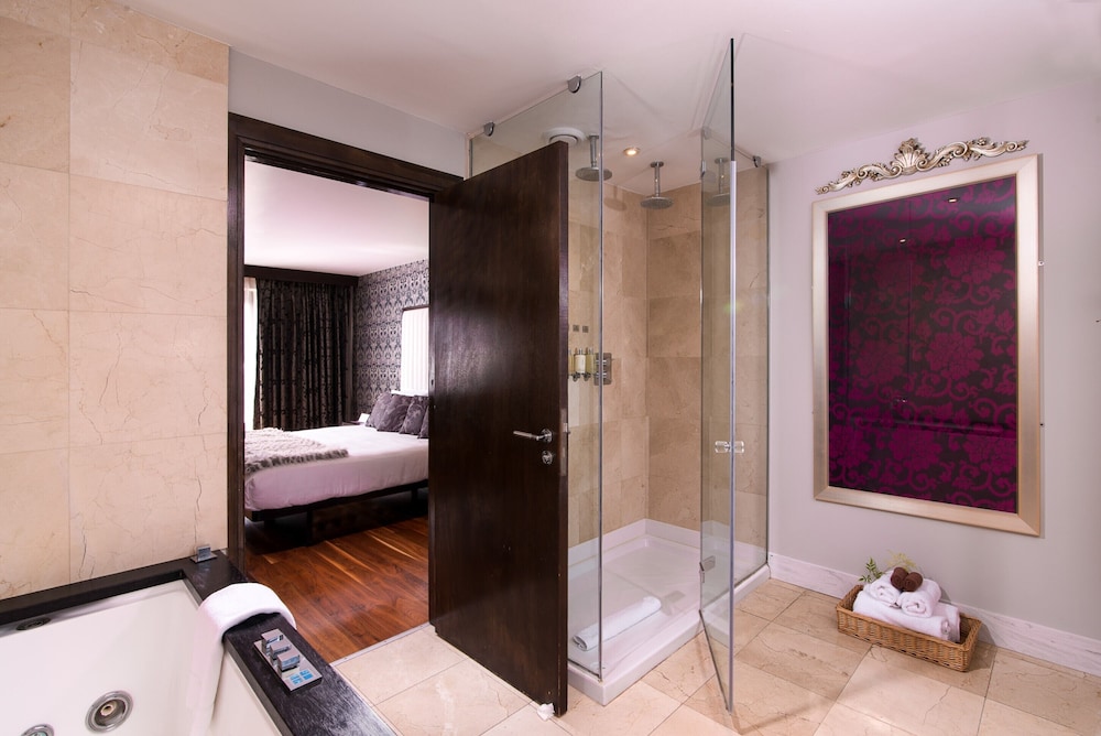 

Roma - Galway - The Twelve Hotel