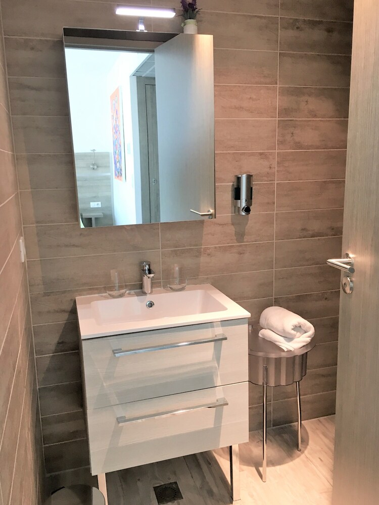 

Roma - Cassis - Appart' Hotel La Girafe Marseille Est - Porte d'Aubagne