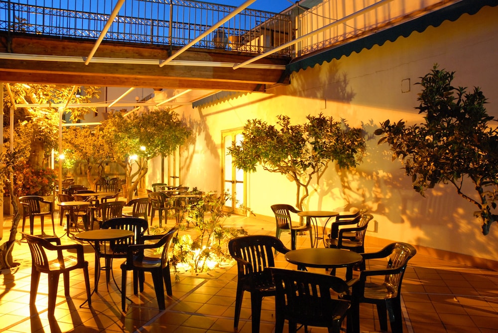 

Milano - Rodi Garganico - Park Hotel Villa Americana