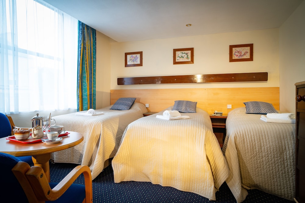 

Bologna - Cork - Ashley Hotel