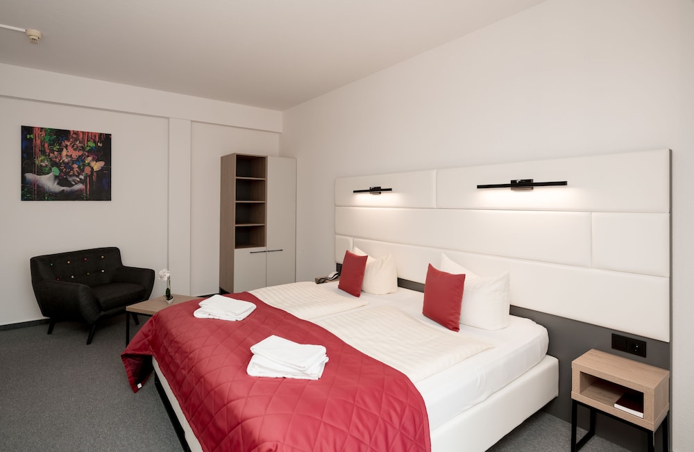 

Milano - Barleben - Hotel Stadtfeld