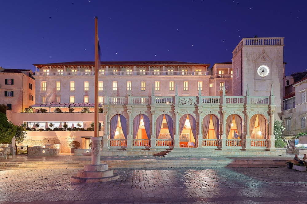 

Bari - Isola di Lesina, Croazia - Palace Elisabeth, Hvar Heritage Hotel - The Leading Hotels of the World