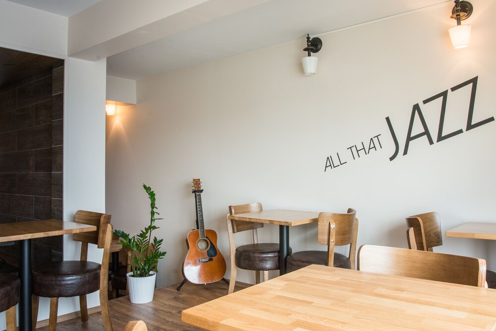 

Roma - Reykjavik, Aeroporto di Keflavík - Hotel Jazz - By Keflavik Airport - Reykjavik - Iceland