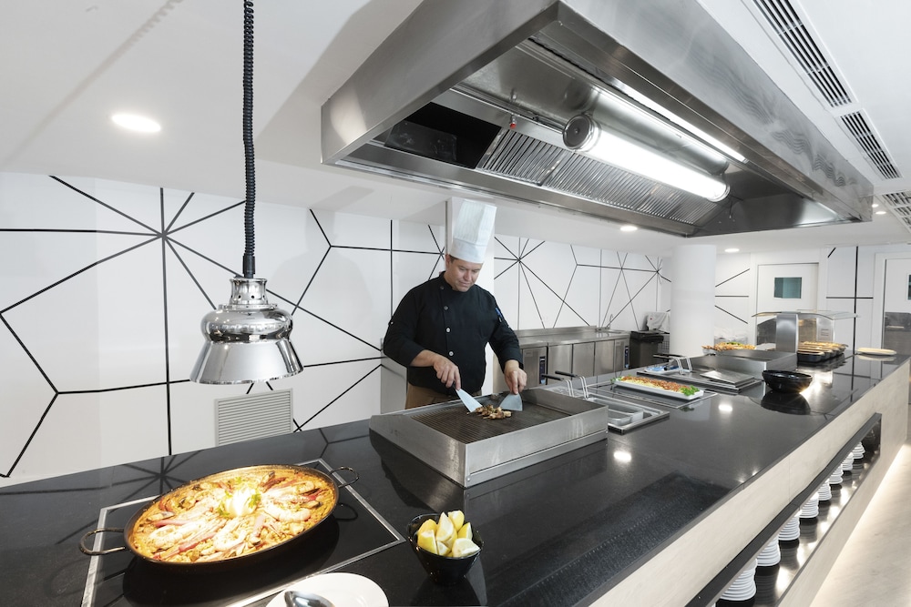 

Napoli - Calviá - Palmanova Suites by TRH