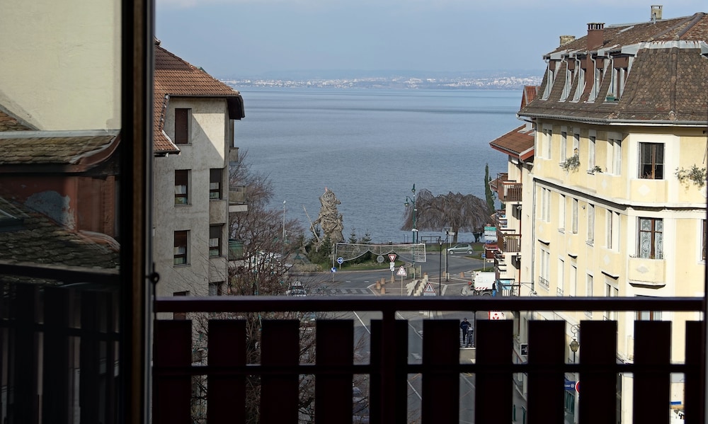

Napoli - Évian-les-Bains - Hotel Le Bourgogne