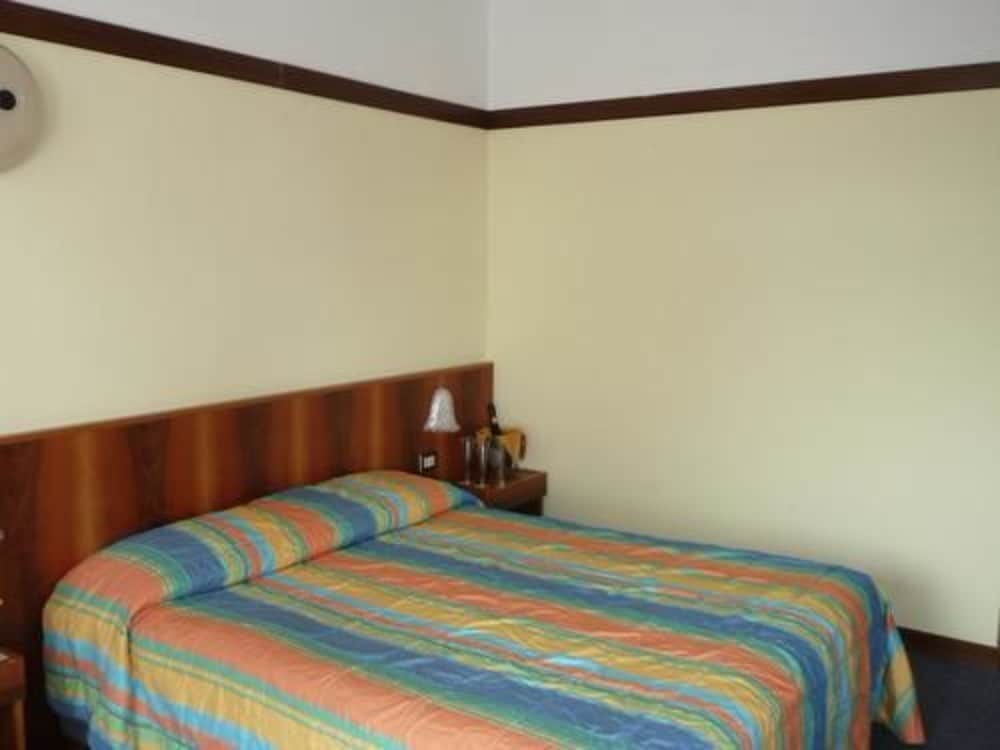 

Milano - Bardolino - Sporthotel Olimpo