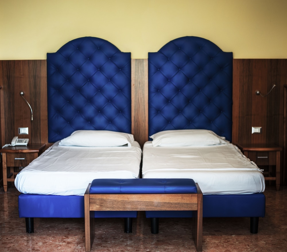 

Bologna - Bardolino - Hotel Internazionale