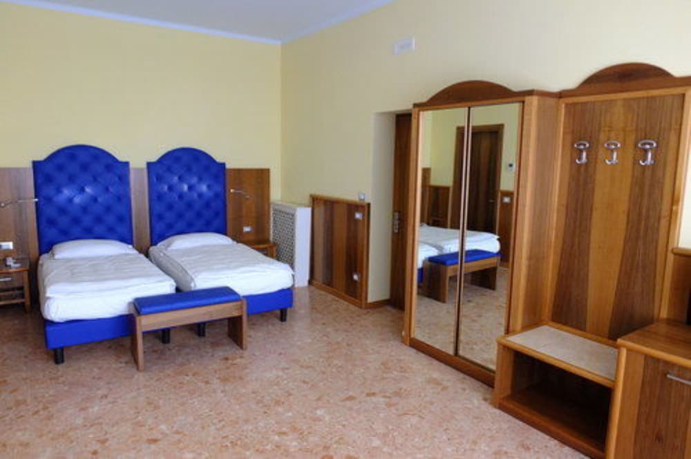 

Catania - Gargnano - Hotel Internazionale