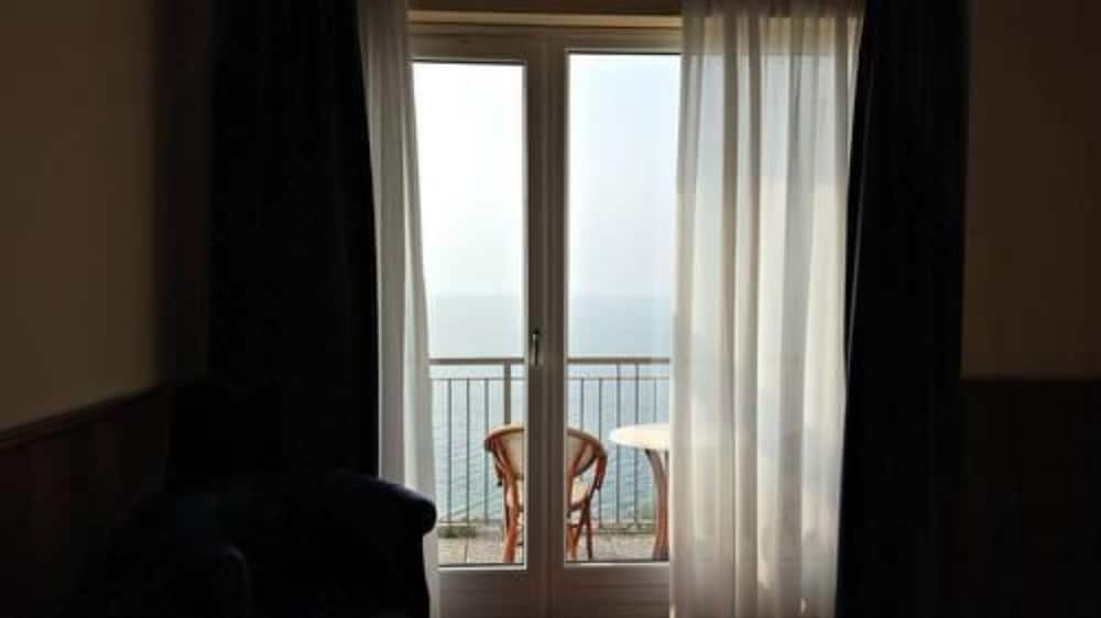 

Ancona - Gargnano - Hotel Internazionale