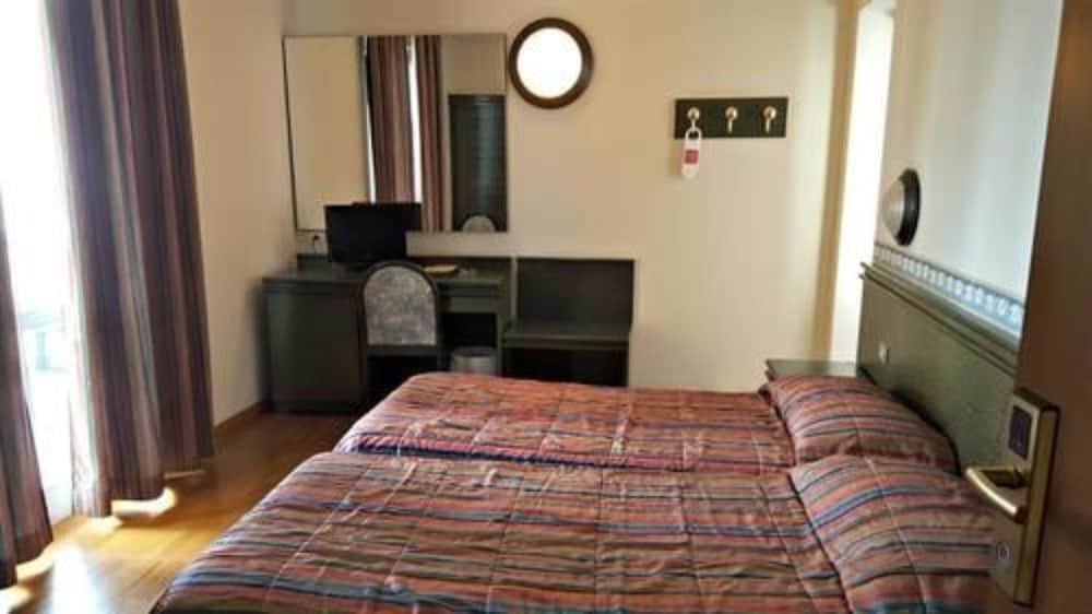

Milano - Gargnano - Hotel Internazionale