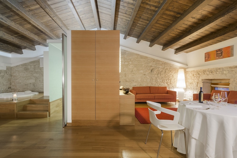 

Bari - Comiso - Hotel Villa Carlotta