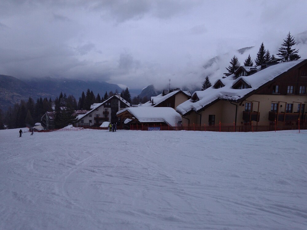 

Catania - Madonna di Campiglio - Nevesole Folgarida Resort Aparthotel