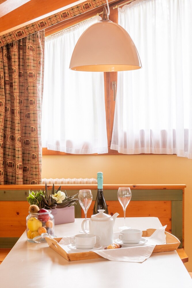 

Venezia - Madonna di Campiglio - Nevesole Folgarida Resort Aparthotel