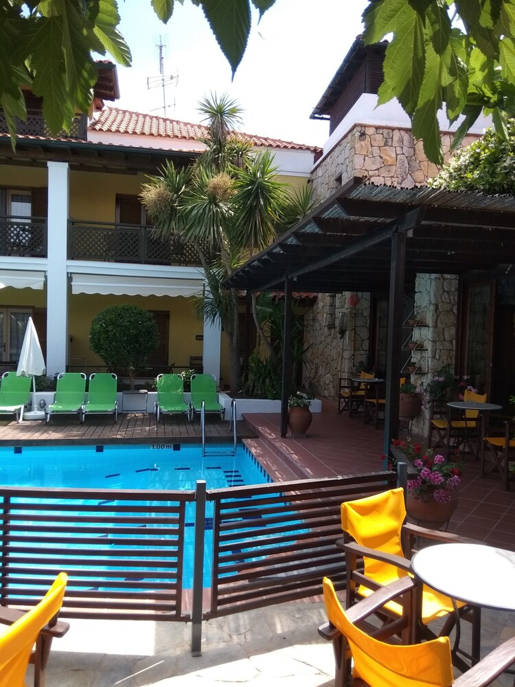 

Roma - Kassandra - Paliouri - Ammon Garden Hotel