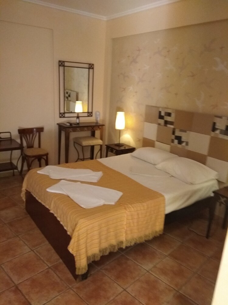 

Napoli - Kassandra - Paliouri - Ammon Garden Hotel