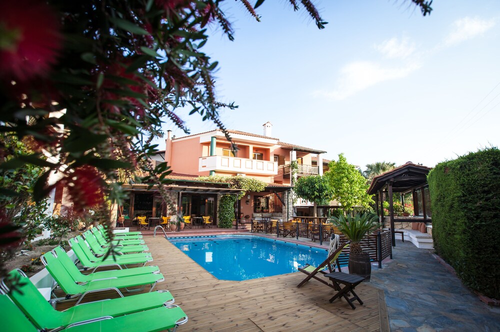 

Roma - Kassandra - Paliouri - Ammon Garden Hotel