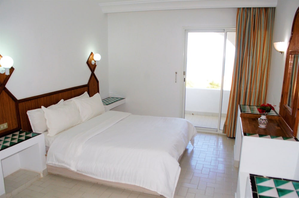 

Napoli - Bizerte - Residence Ain Meriem