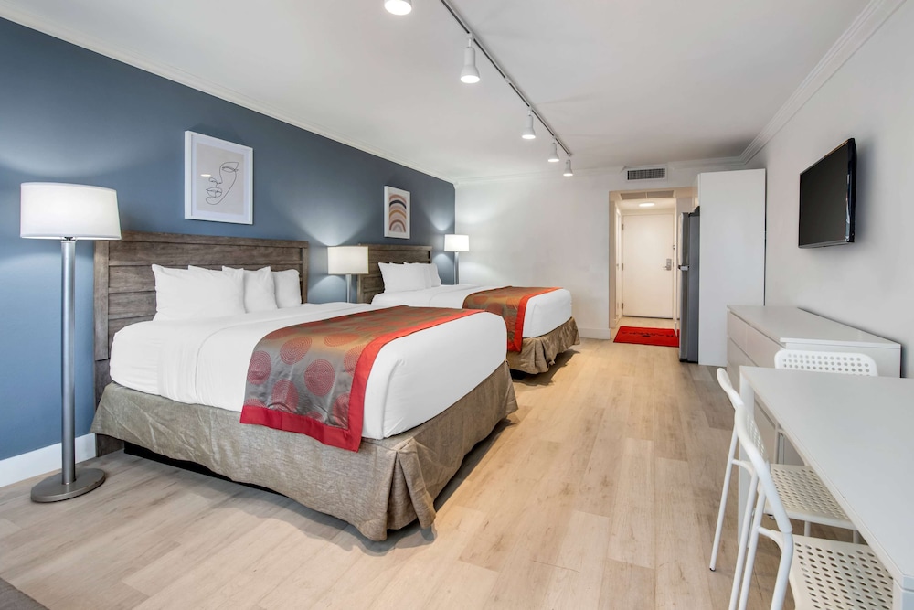 

Roma - Hallandale Beach - Ramada Plaza By Wyndham Marco Polo Beach Resort