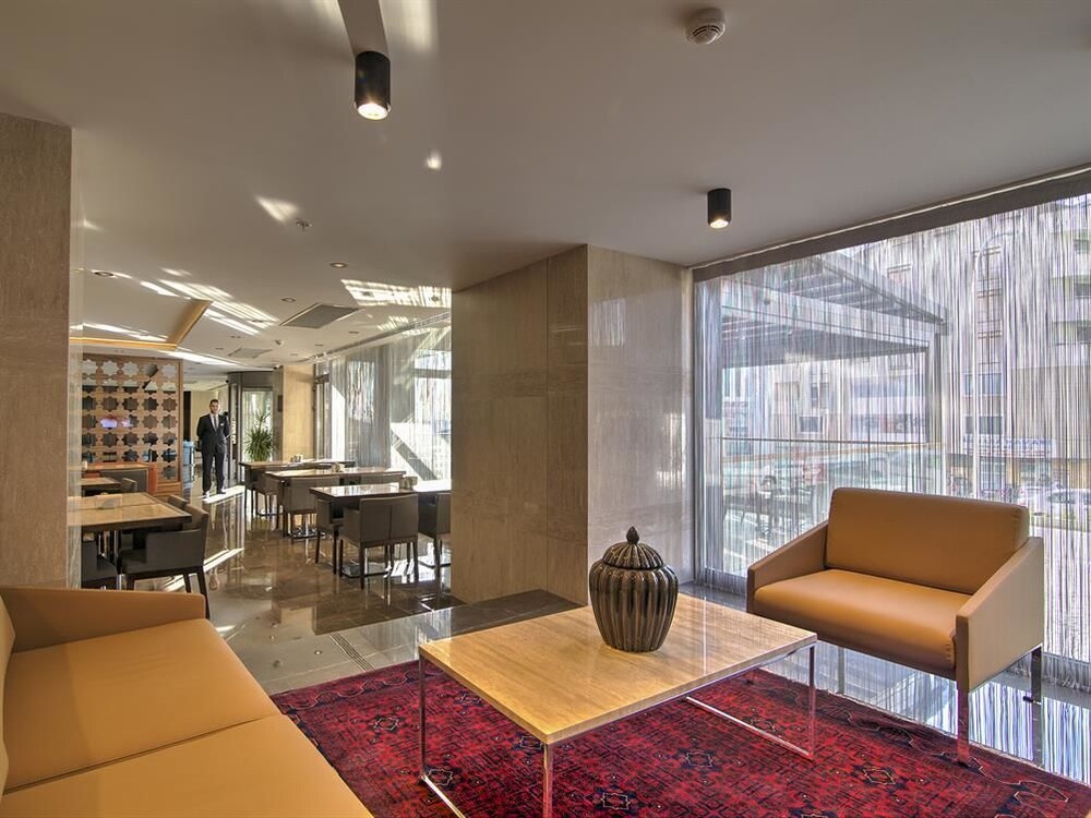 

Bari - Gebze - Fesa Business Hotel