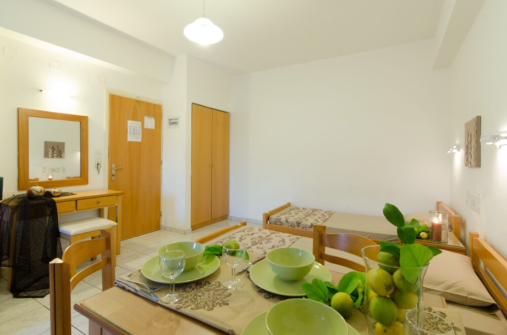 

Napoli - Malia - Aglaia Apartments & Studios