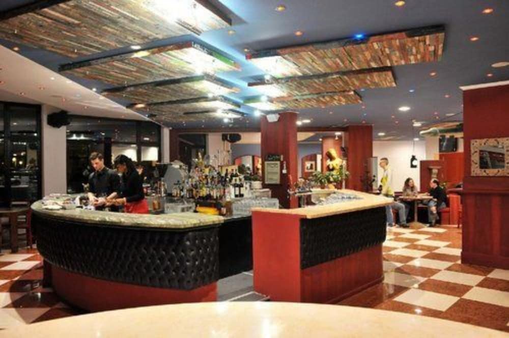 

Bari - Castelnuovo del Garda - Hotel Centro Turistico Gardesano