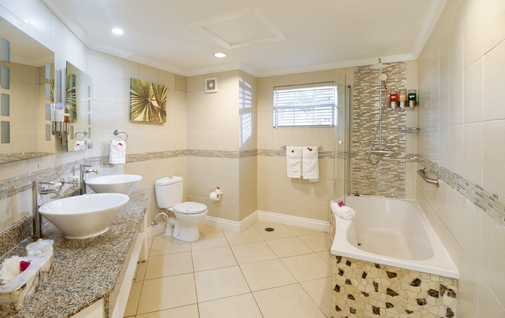 

Bologna - Cap Estate - Bay Gardens Beach Resort and Spa