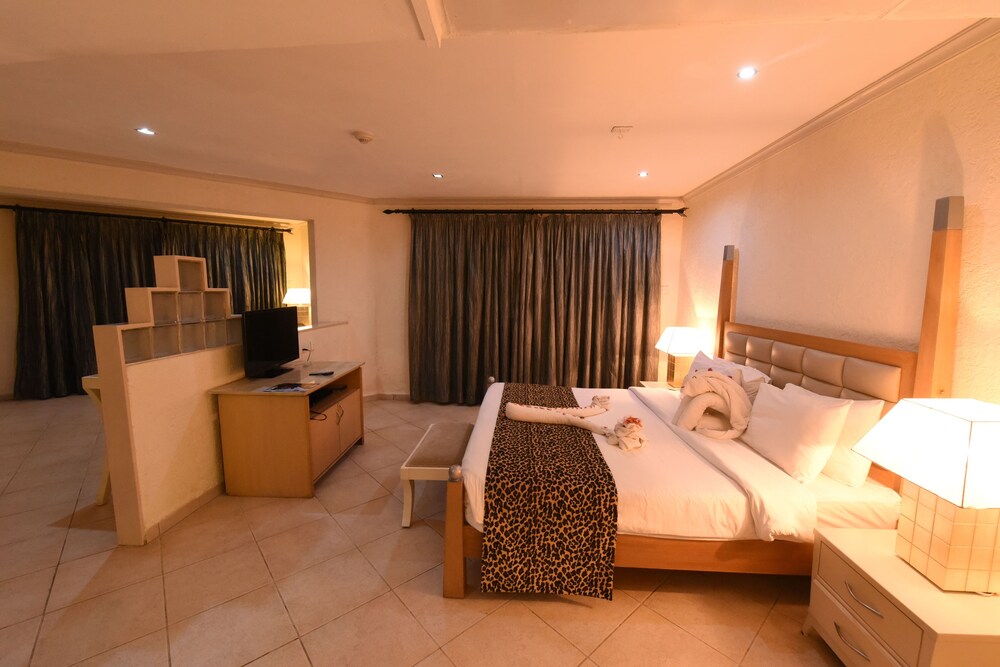 

Venezia - Tiwi - Diani Reef Beach Resort & Spa