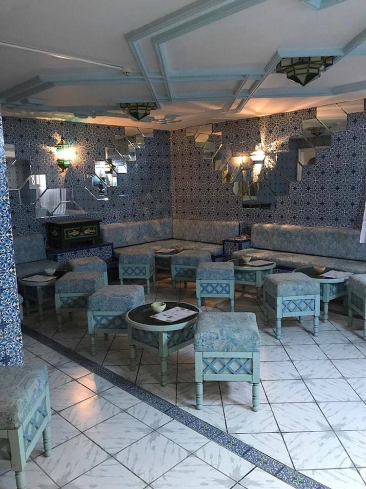 

Venezia - Yasmine Hammamet - Emira