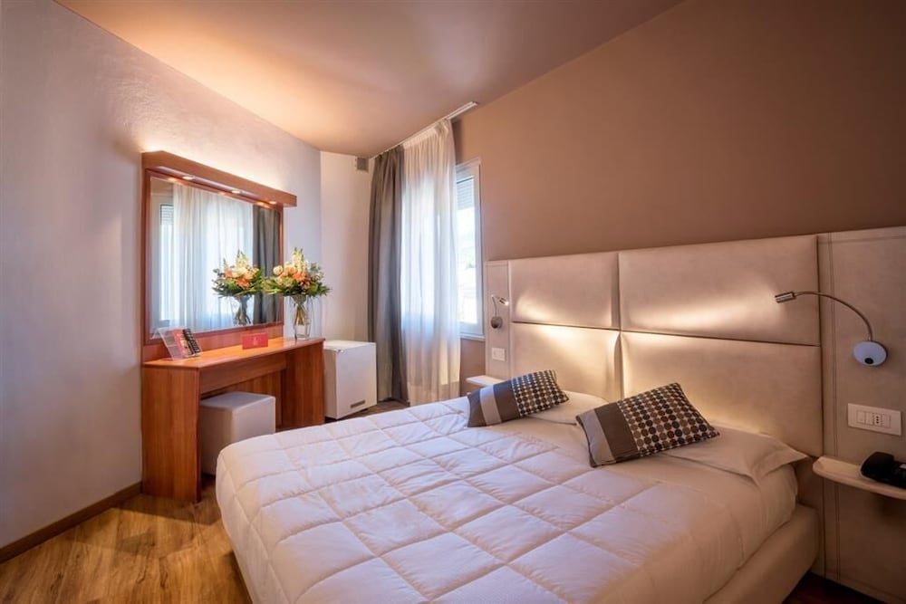 

Catania - Trento - Hotel Everest