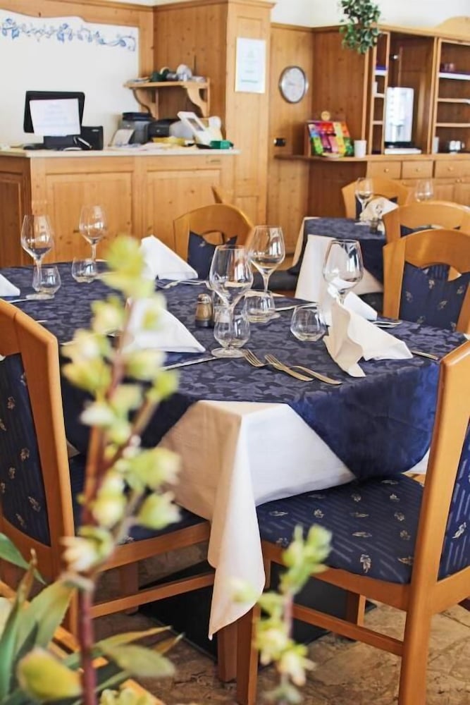 

Bari - Trento - Hotel Everest