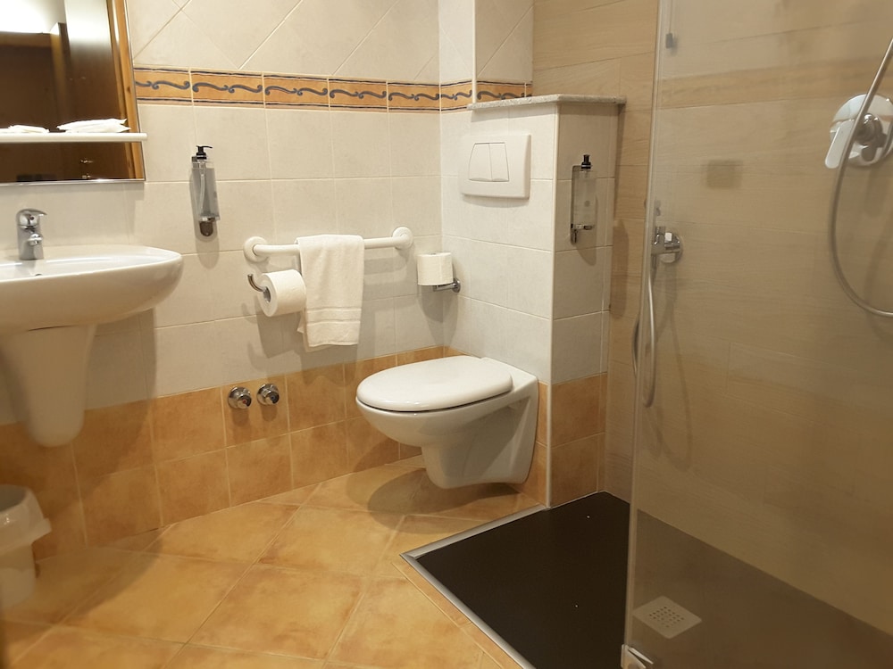 

Catania - Trento - Hotel Everest