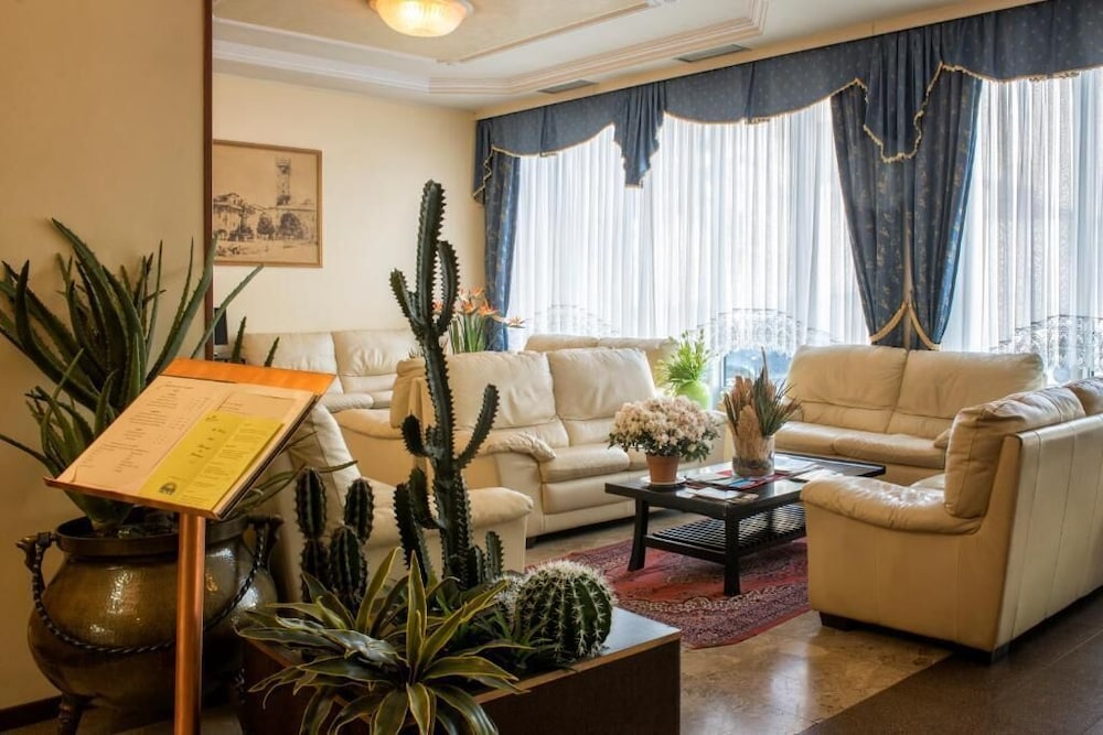 

Catania - Trento - Hotel Everest