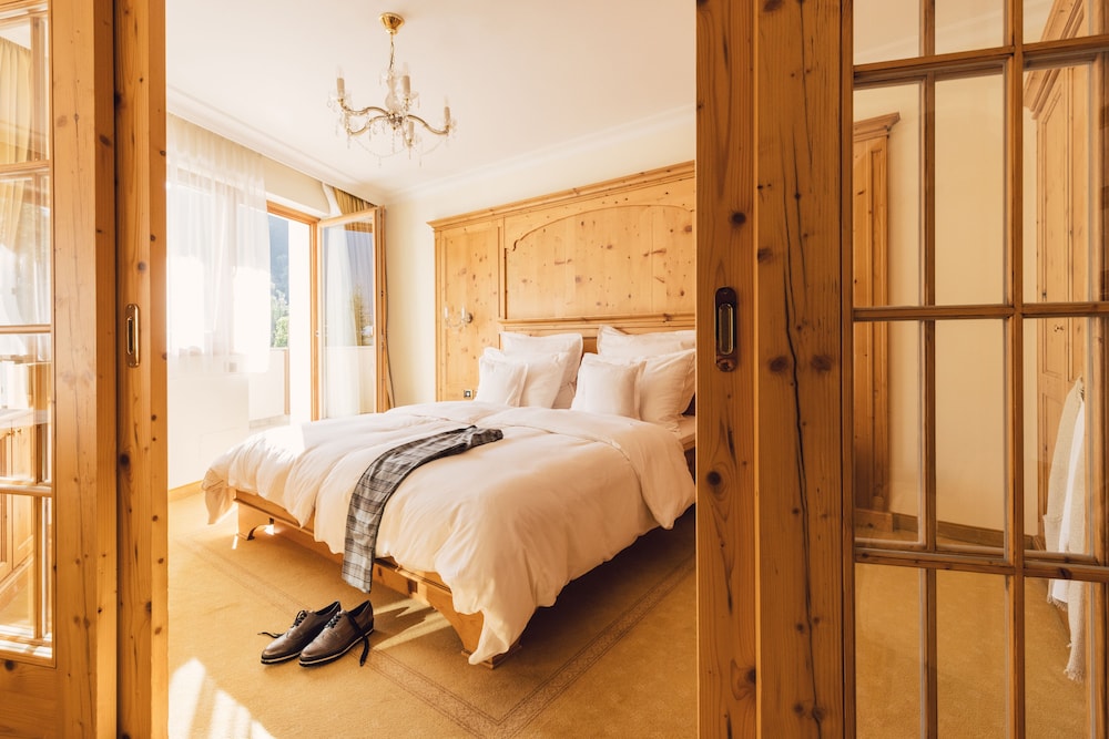 

Lamezia Terme - Lutago - Alpenpalace Luxury Hideaway & Spa Retreat