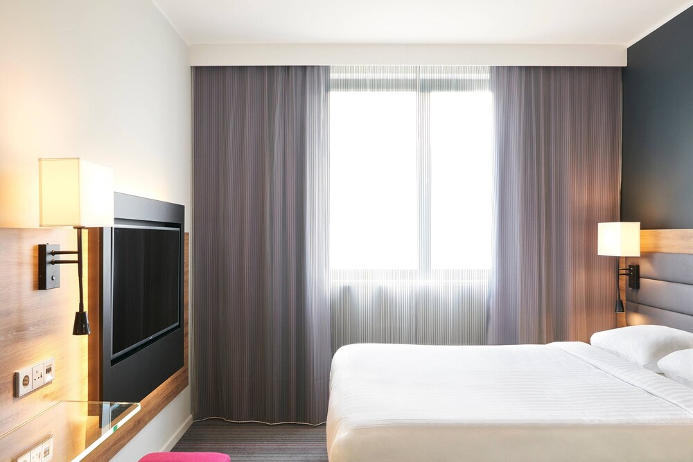 

Milano - Plumstead - Moxy London Excel