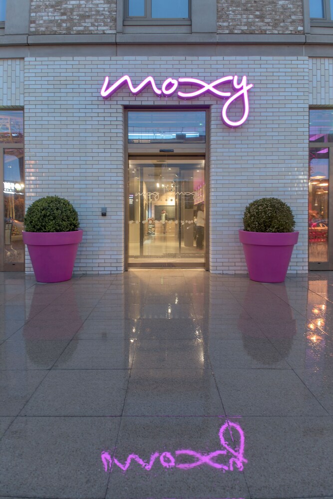 

Napoli - Eltham - Moxy London Excel