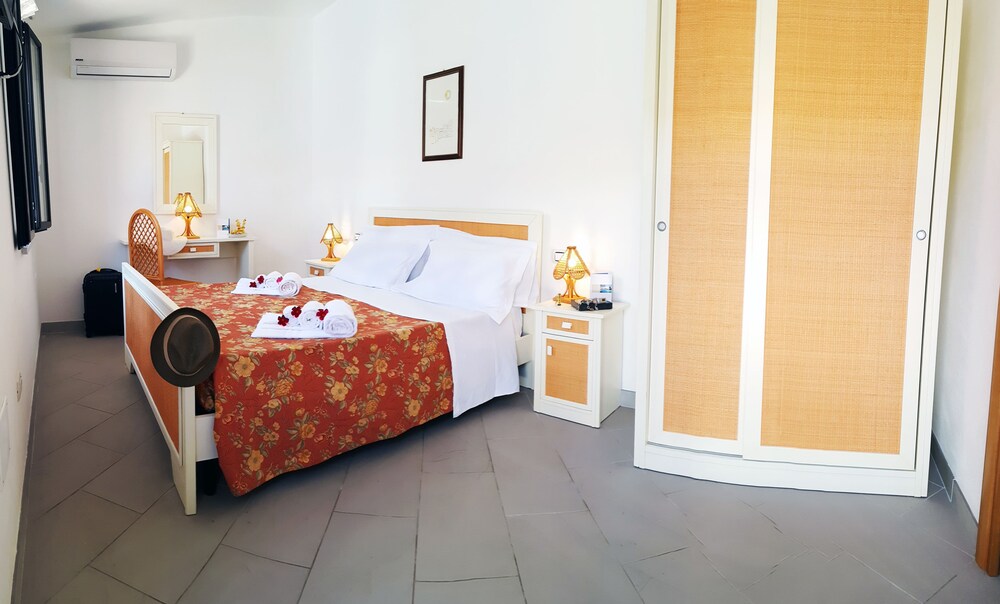 

Venezia - Tropea - Hotel Baia del Capo