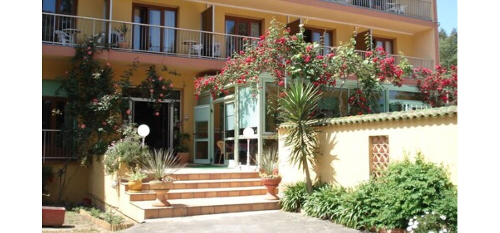 

Verona - Calvi - Hotel Cyrnea